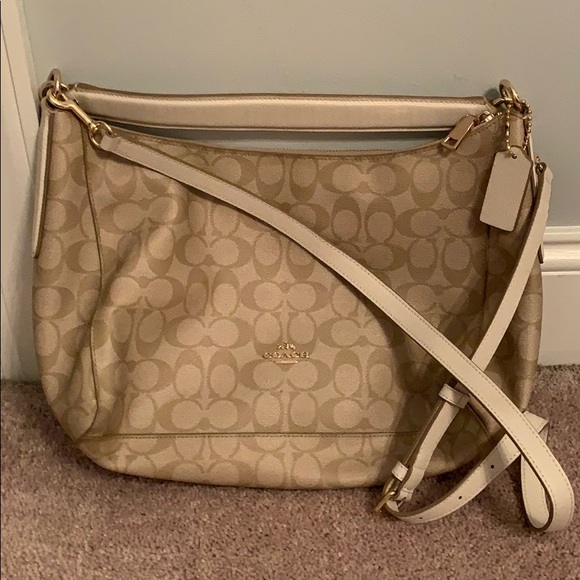 Coach Handbags - 👜 Coach Crescent Shoulder Bag 👜